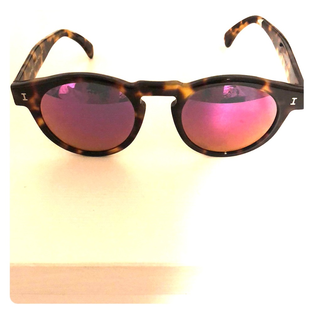 Illesteva Leonard Mirrored Sunglasses - Picture 1 of 4